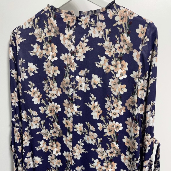 Club Monaco - Melech Bell Long Sleeve Blouse Night Shade/prune - Size XS - Picture 5 of 6